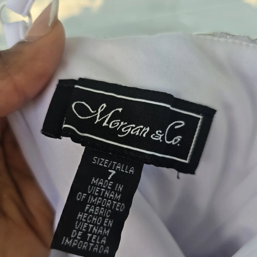 Morgan & Co Juniors' Metallic Print V-Neck Sleeveless Gown Sz 7 Silver Cocktail - Picture 11 of 16